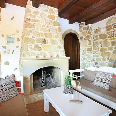 Villa Kamilari *